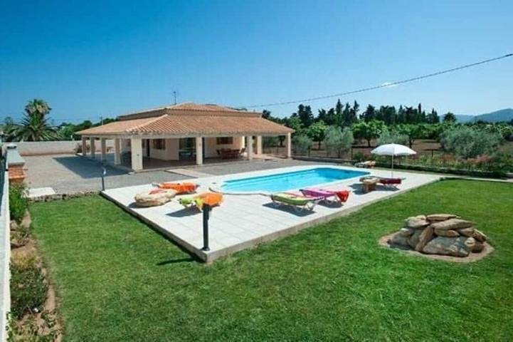 Chalet para 6 personas, con jardín y terraza en Las Palmeras
