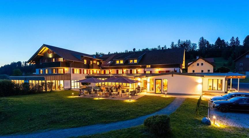 Ferienhaus für 4 Personen, mit Balkon und Terrasse sowie Garten und Pool in Maierhöfen - 2