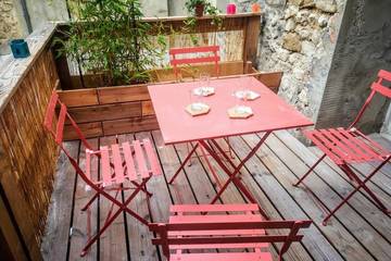 Gîte pour 4 personnes, avec terrasse à Donzère