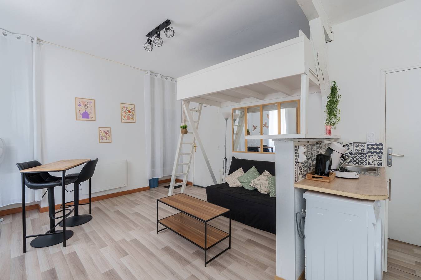 Entire apartment, Le Saint Lambert - studio au cœur de Troyes in Troyes, Aube