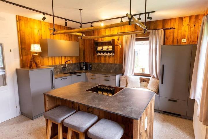 Ferienhaus für 10 Personen, mit Garten und Balkon