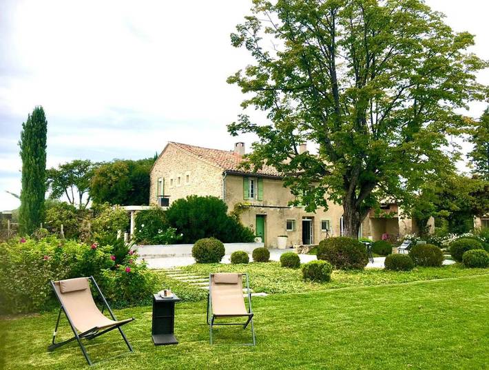 Location de vacances pour 15 personnes, avec vue et sauna ainsi que piscine et jardin, animaux acceptés à Sainte-Cécile-les-Vignes - 4