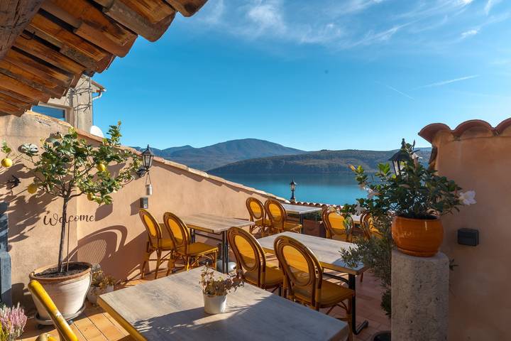 Chambre d’hôtes « Oasis » avec vue sur le lac, Wi-Fi et climatisation in Sainte-Croix-du-Verdon, Gorges du Verdon