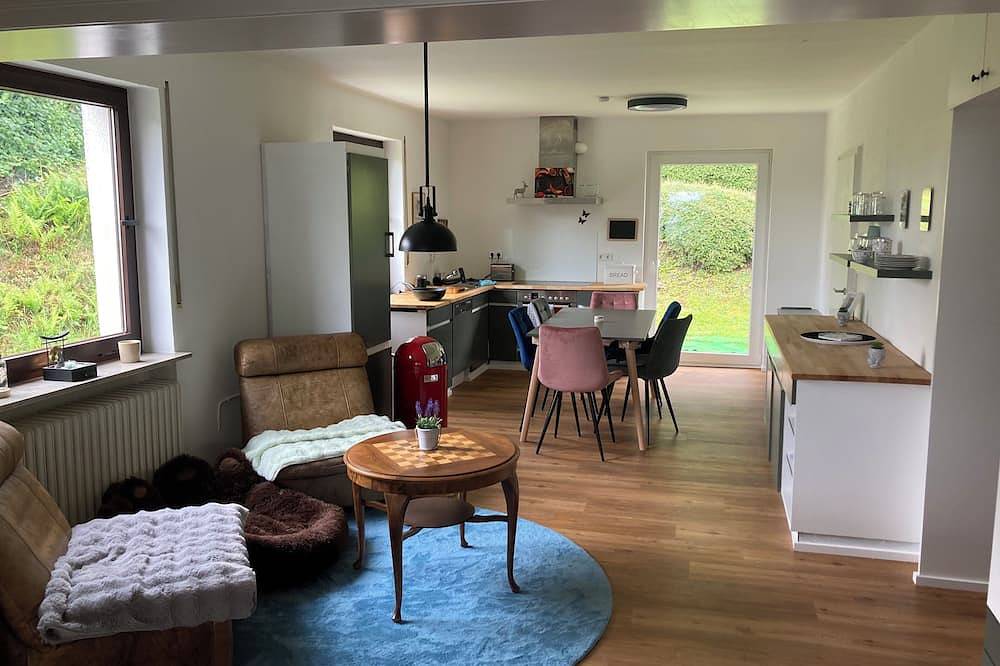 Ganze Wohnung, Fewo Beate 1 - 4 Zimmer Ferienwohnung und Gästezimmer 0152-07529212 in Spangenberg, Schwalm-Eder-Kreis