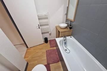 Appartement De Vacances pour 2 Personnes dans Besançon, Doubs, Photo 1