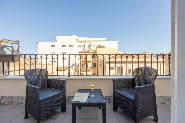Ferienwohnung für 10 Personen, mit Balkon und Whirlpool in Palermo - 2