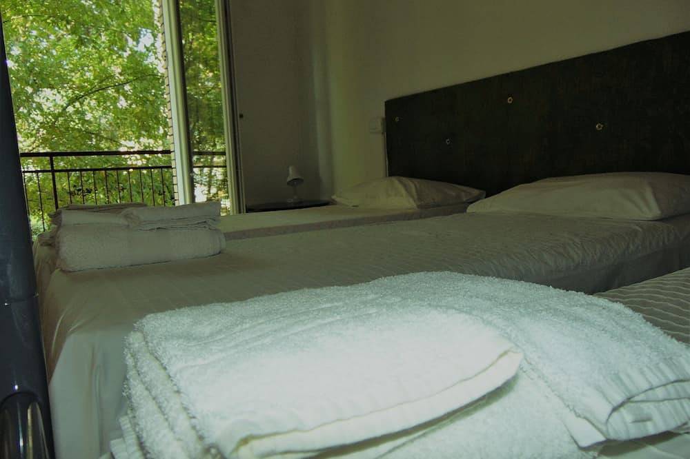Entire apartment, Milan Maritime 600 Meters From The Center And From The Sea With Private Parking Space in Cervia, Ravenna Province