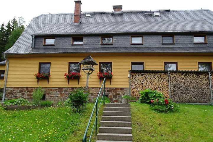 Ferienwohnung für 3 Personen, mit Garten