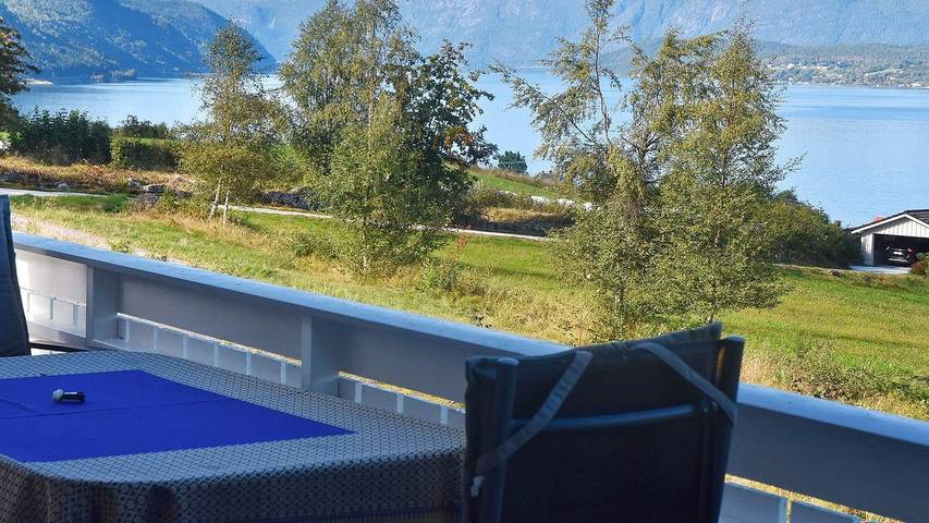 Ferienhaus für 7 Personen, mit Pool und Whirlpool sowie Terrasse