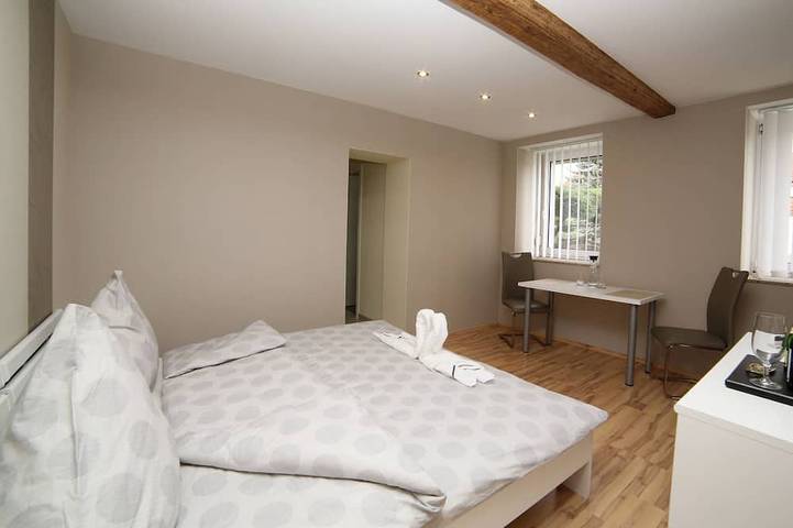 Ferienwohnung für 2 Personen, mit Terrasse und Garten in Braunsbedra - 4