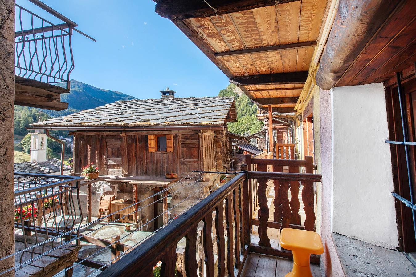 Apartment 'Tillier Valtournenche' mit Bergblick, Balkon und Wlan in Breuil-Cervinia, Valtournenche