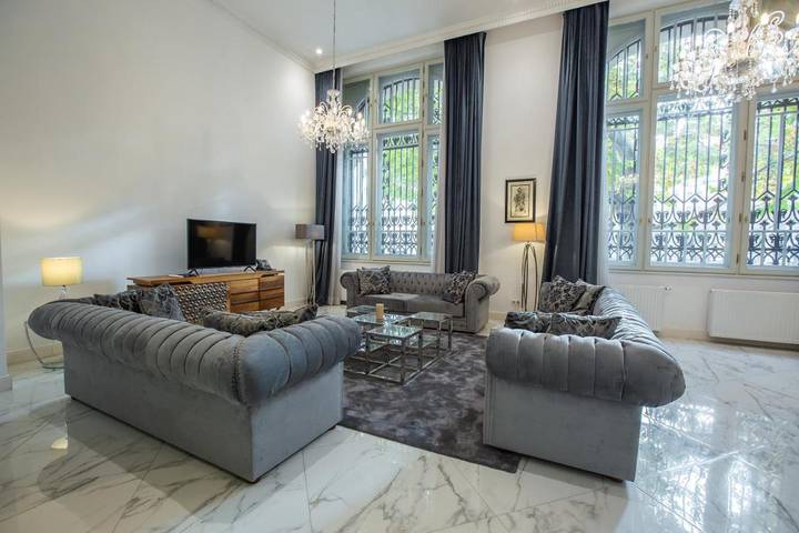 Apartahotel para 4 personas, con terraza y vistas en Budapest