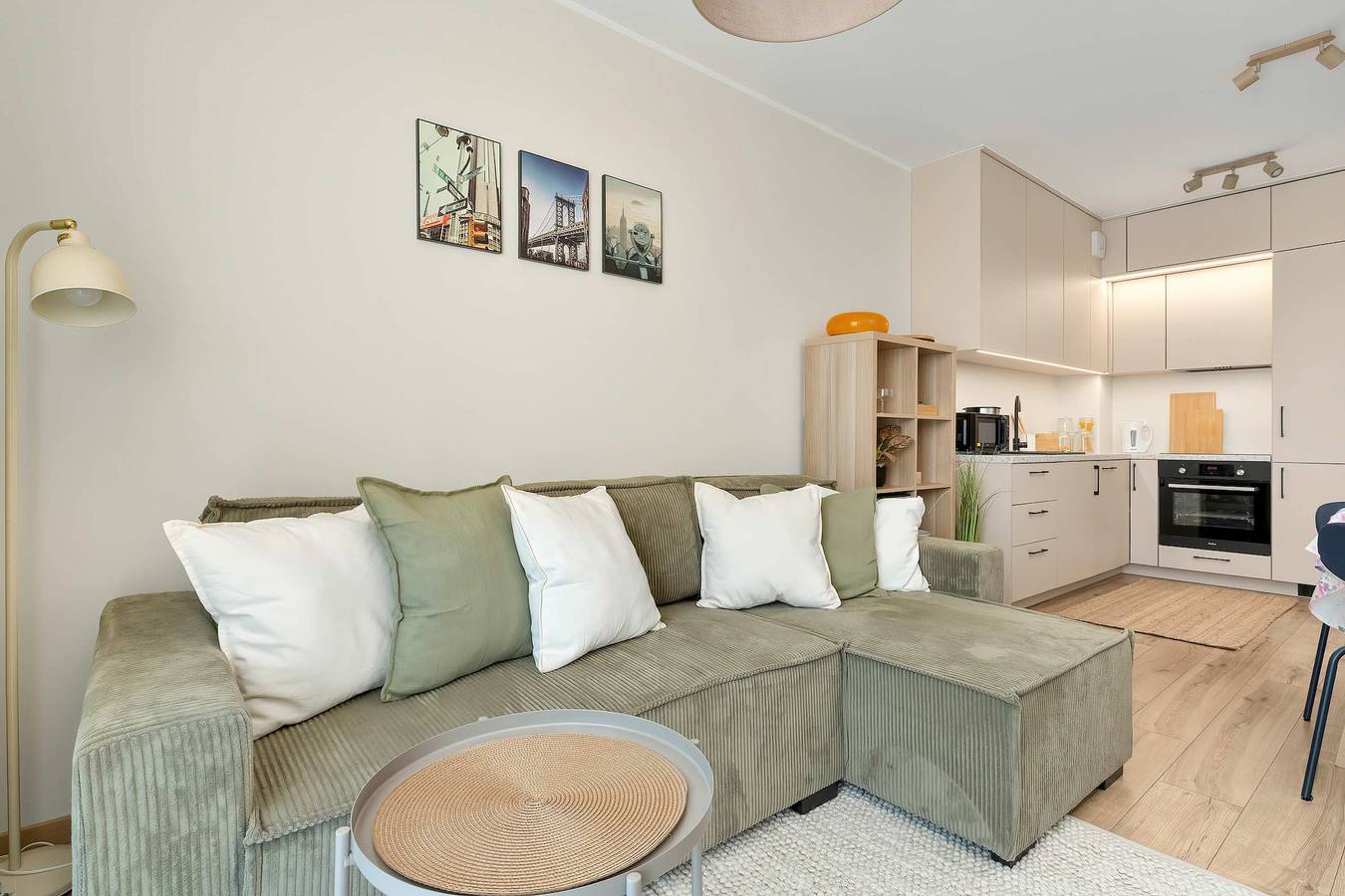 Hel lägenhet, Bright Apartment | Private Garden and Parking in Gdańsk, Tricity