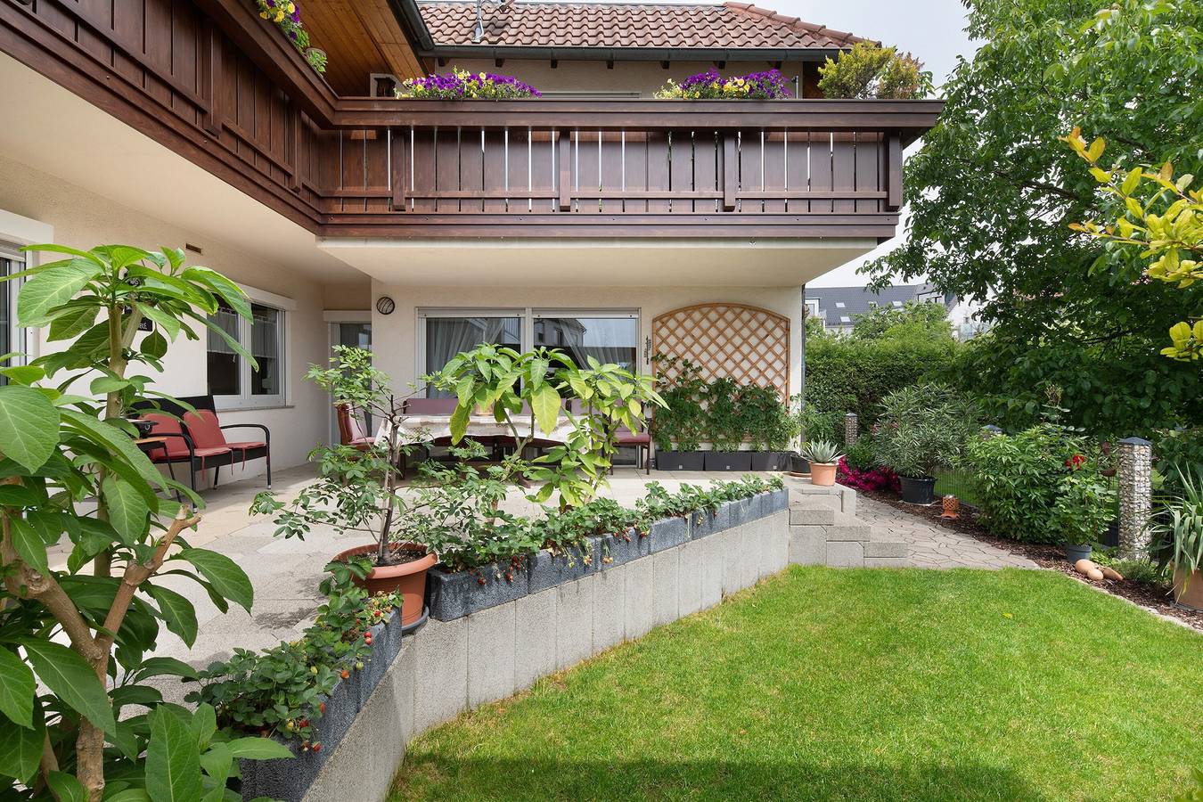 Ganze Wohnung, Ferienwohnung 'Weingärtner' mit Privatterrasse, Gemeinschaftsgarten und Wi-Fi in Schwäbisch Gmünd, Schwäbische Ostalb