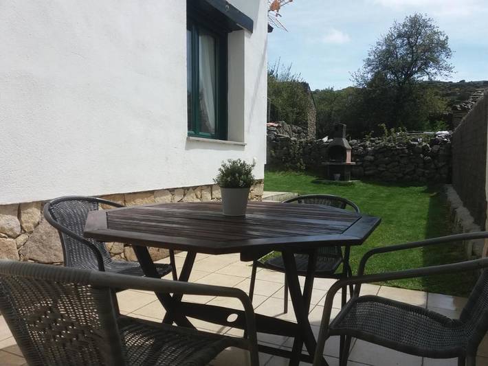 Casa rural para 4 personas, con jardín y vistas, Se admiten mascotas en Sierra de Gredos - 3