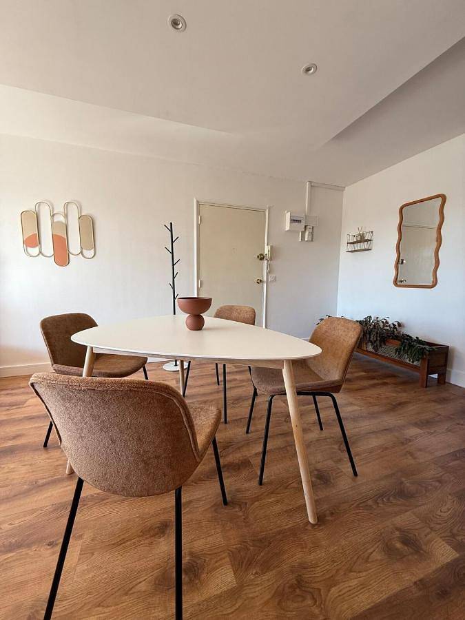 Gîte pour 8 personnes, avec Balcon et Terrasse à Amilly - 2