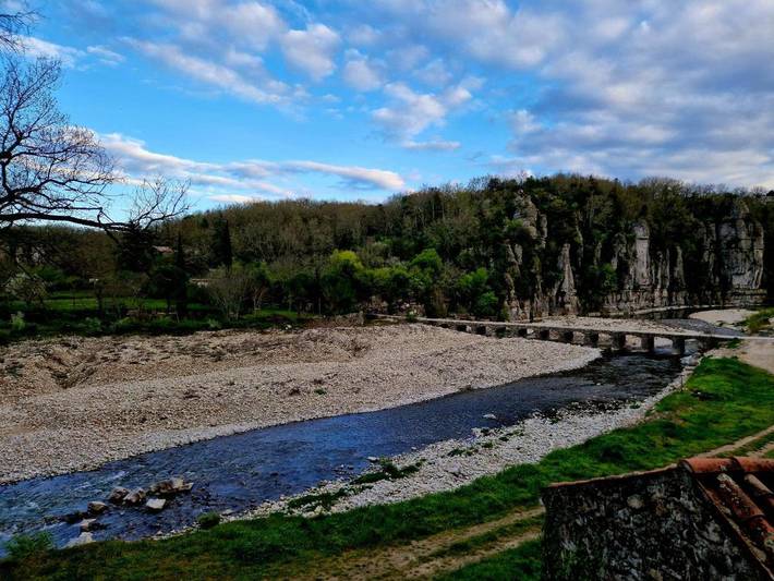 Location de vacances pour 2 personnes, avec jardin et terrasse à Labeaume - 3