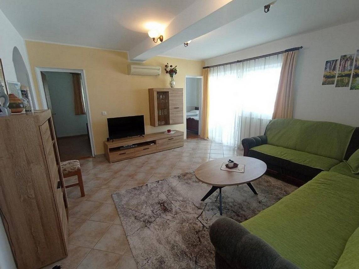 Ganze Wohnung, 2-Zimmer-Ferienwohnung mit Terrasse und Meerblick Stinjan, Pula A-23546-b in Stinjan, Pula