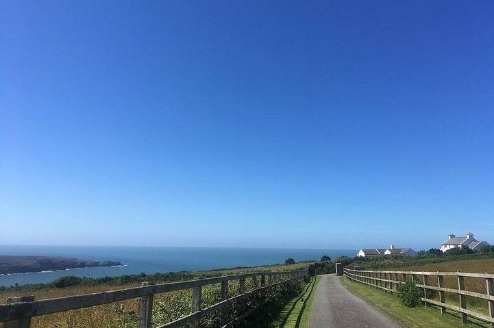 Coastal Escape Pod with Bathroom in Isle of Anglesey