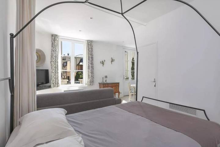 Gîte pour 6 personnes, avec terrasse et vue à Versailles - 3