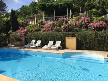 Gîte pour 5 personnes, avec piscine ainsi que jardin et balcon à Aignan