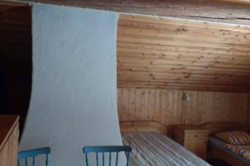Traditionelles schwedisches Blockhaus für 5 Personen, renoviert in Vingaker, Hjälmaren