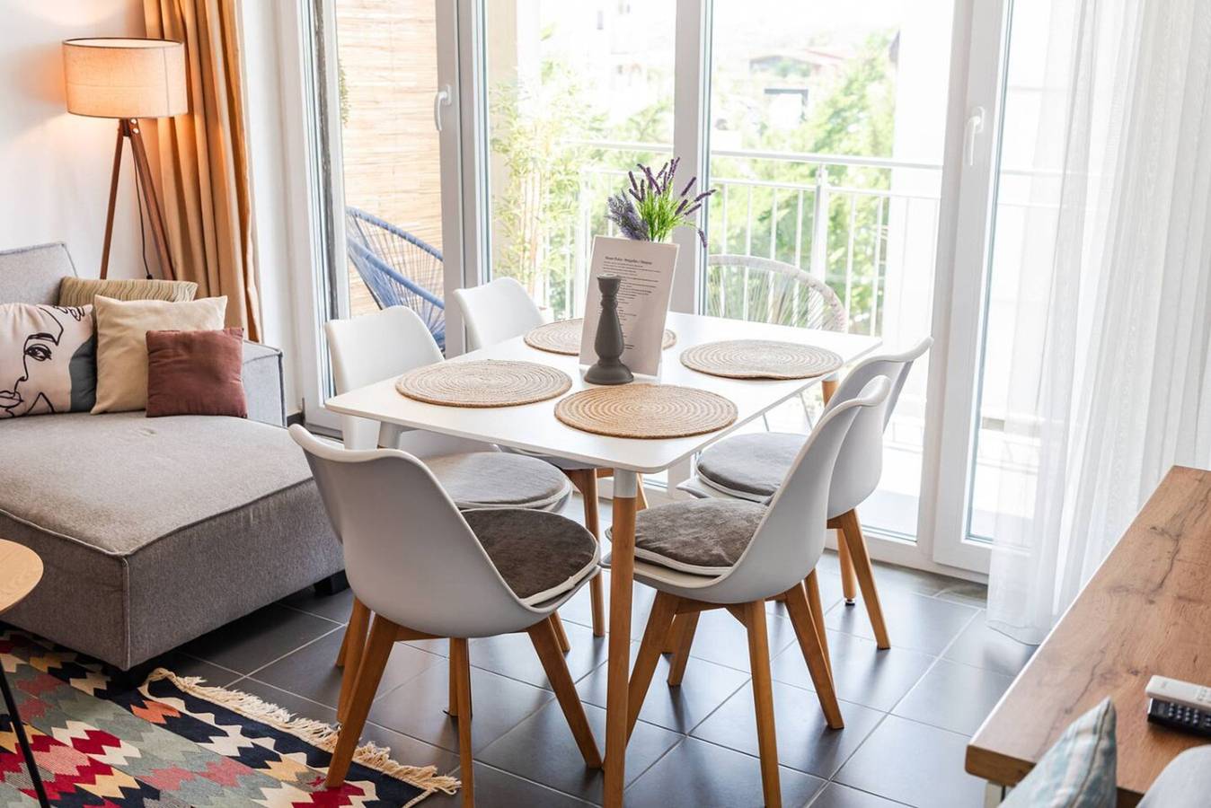 Ganze Wohnung, Ferienwohnung für 5 Personen mit Pool in Shënkoll, Lezhë