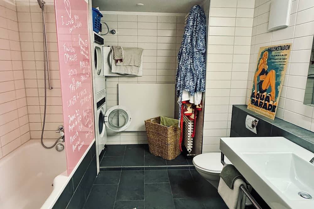 Ganze Wohnung, Welcoming condo with Wifi in marvelous old town zurich, prime location in Zürich, Bezirk Zürich