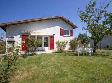 Gîte pour 6 personnes, avec jardin et terrasse à Aire-sur-l'Adour
