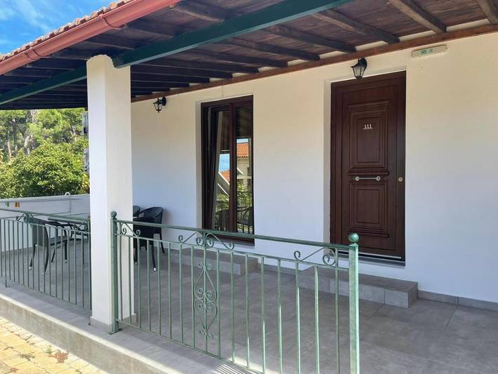 Maison d’hôte pour 4 personnes, avec Balcon et Terrasse ainsi que Jardin et Piscine dans Skiathos - 2