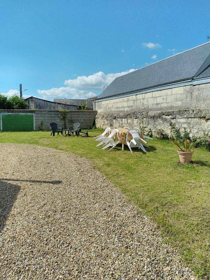 Location de vacances pour 6 personnes, avec jardin à Savigny-en-Véron - 2