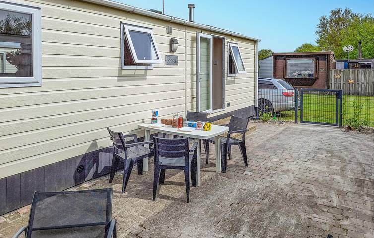 Wohnwagen für 4 Personen, mit Terrasse und Ausblick in Makkum - 2