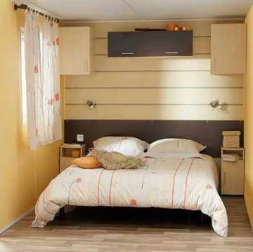 Wohnwagen für 6 Personen in Carennac, Lot, Bild 4