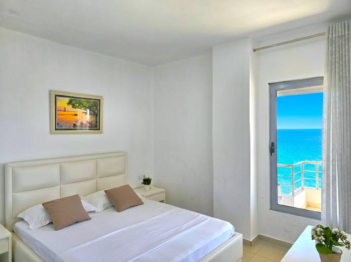 Ganze Wohnung, Ferienwohnung für 3 Personen mit Balkon in Sarandë, Vlorë