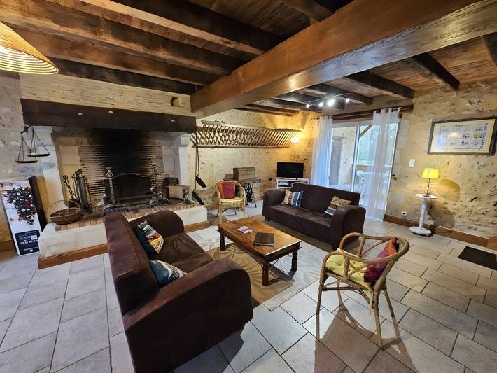 Gîte Le Refuge des Oiseaux: Geteilte Terrasse, privater Garten & Wlan in Lusignan in Lusignan, Vienne