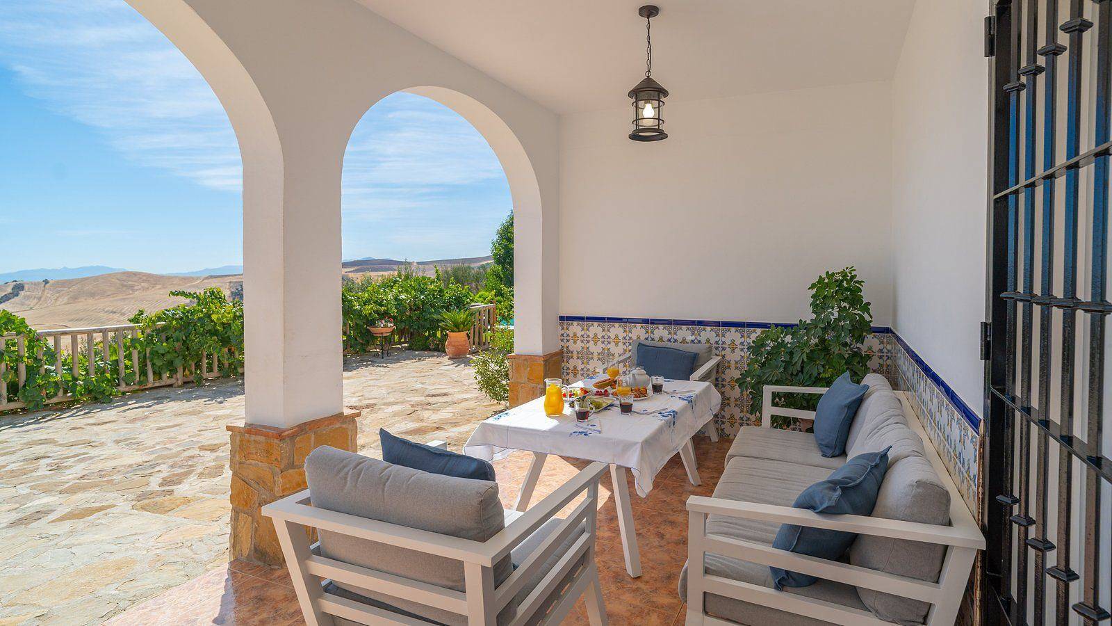 La Sombra de la Parra Antequera - La Higuera by Ruralidays in Antequera, Province de Málaga