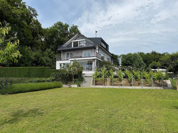 Geheel appartement, Appartement 'Müller' met uitzicht op het meer, wifi en airconditioning in Friedrichshafen, Region Bodensee-Oberschwaben