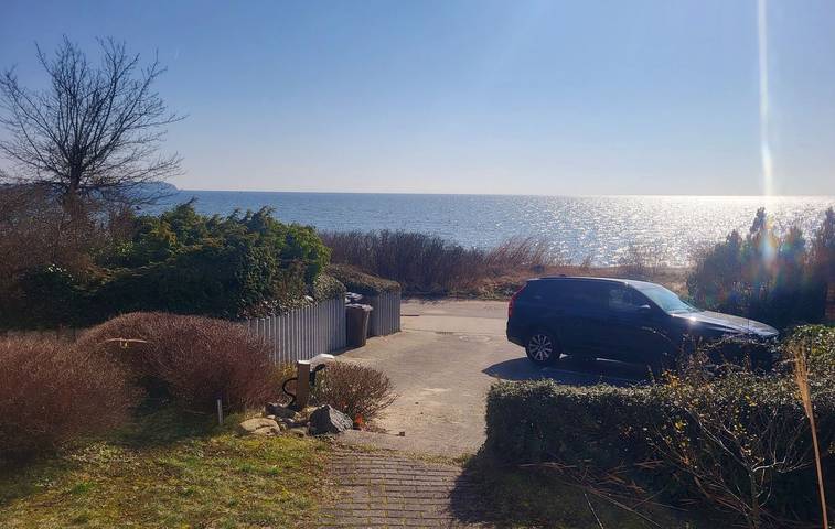 Ganze Wohnung, Ferienwohnung „Blick auf Vilm“ – Weite, Wasser & Küstenruhe in Neuendorf in Putbus, Rügen