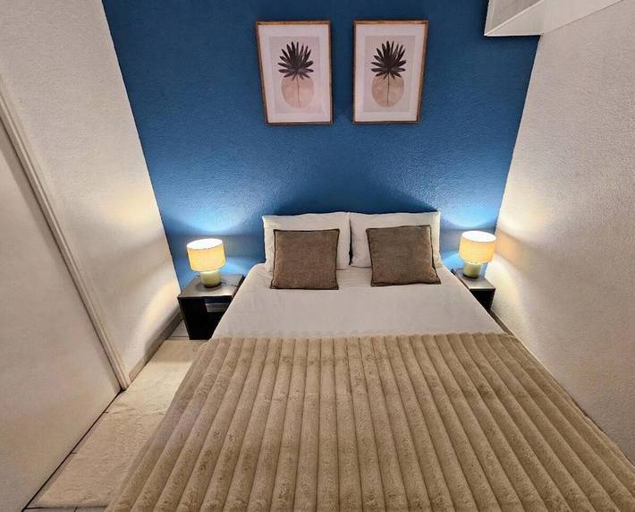 Gîte pour 4 personnes, avec Terrasse et Piscine dans Port de Sète - 4