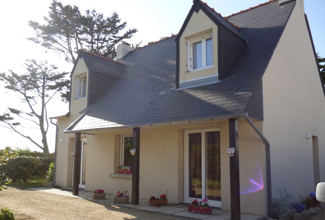 Ferienhaus 'Charmante Maison' mit privatem Garten und Wi-Fi in Brignogan-Plages, Brest und Umgebung