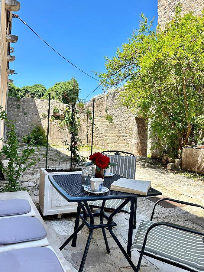 Ganze Wohnung, Two-Bedroom Apartment in Ston, Dubrovnik-Neretva
