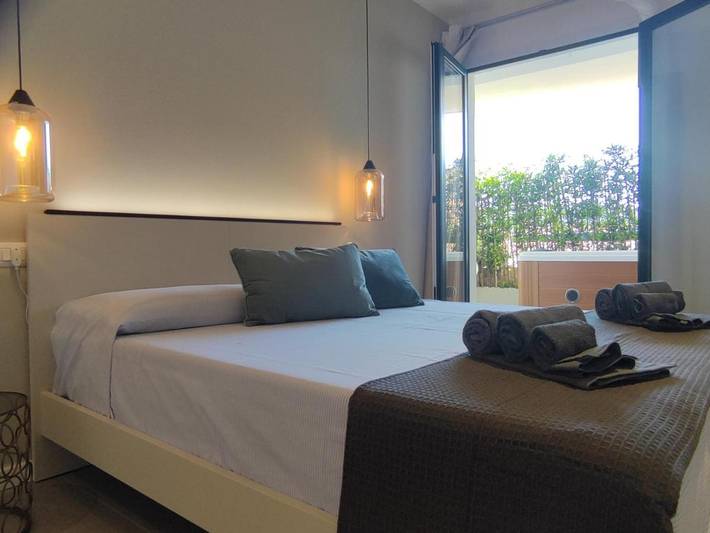 B&b per 2 persone, con Terrazza e Idromassaggio nonché Panorama a Villasimius