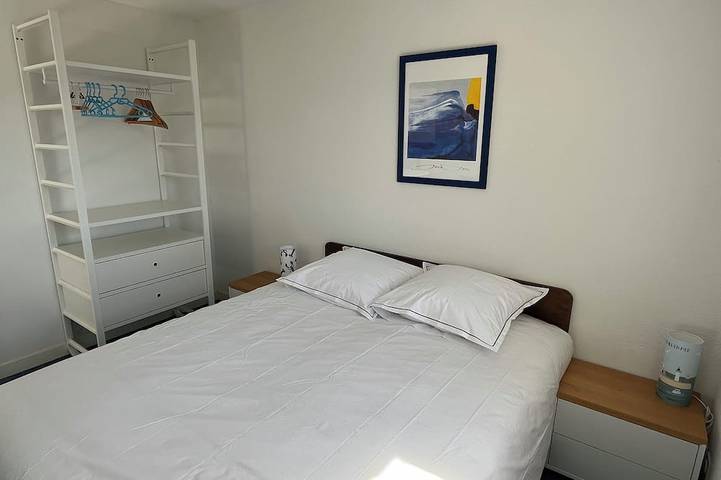 Ganze Wohnung, T2 apartment with terrace and view of Sauzon ria in Sauzon, Côte des Mégalithes