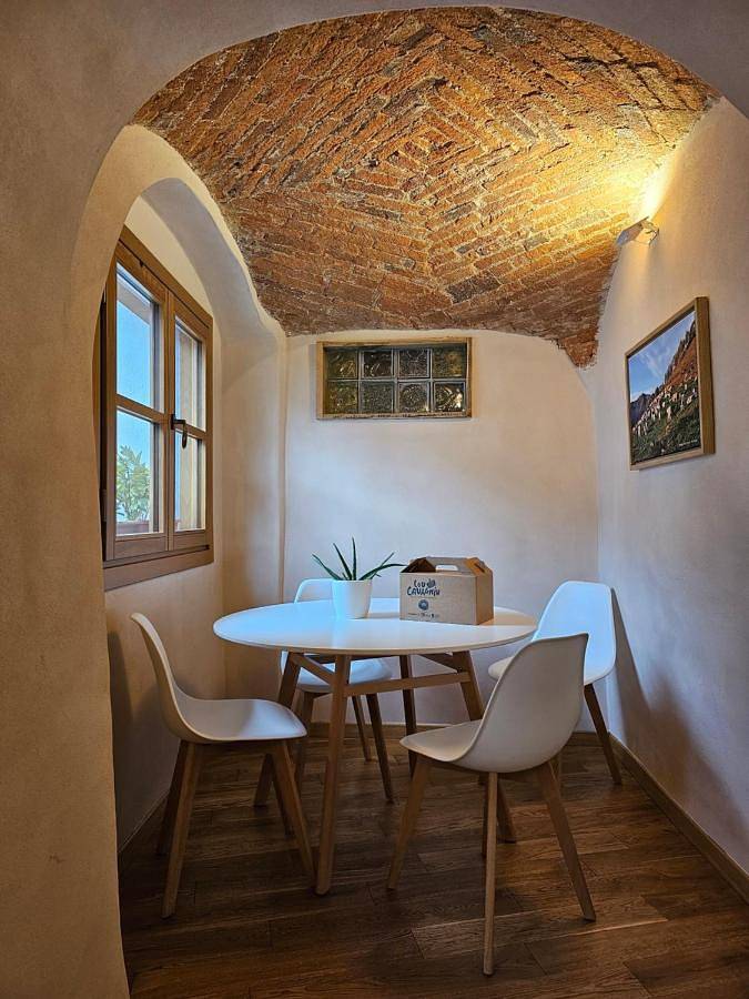 Gîte pour 3 personnes, avec vue et terrasse, animaux acceptés à Paesana - 2