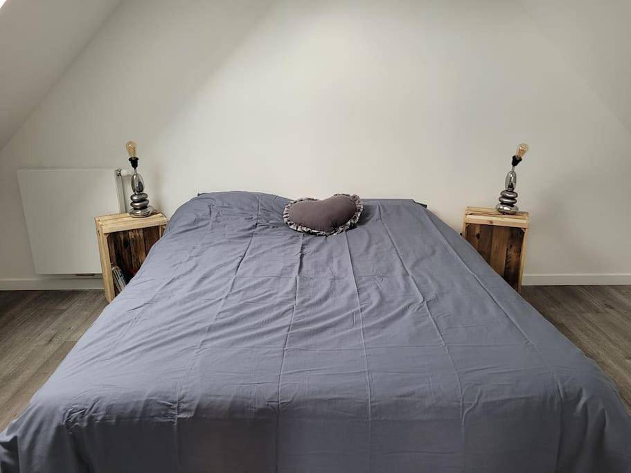Appartement entier, Two-Bedroom Apartment in Changé, Sarthe