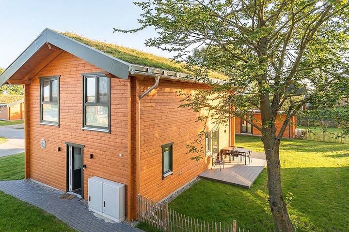 Familienferienhaus mit Sauna und Whirlpool in Kating, Tönning