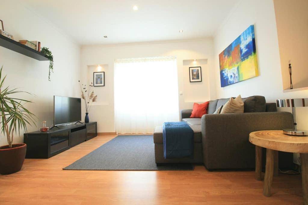 Apartamento inteiro, Two-Bedroom Apartment in Almada, Halbinsel von Setúbal