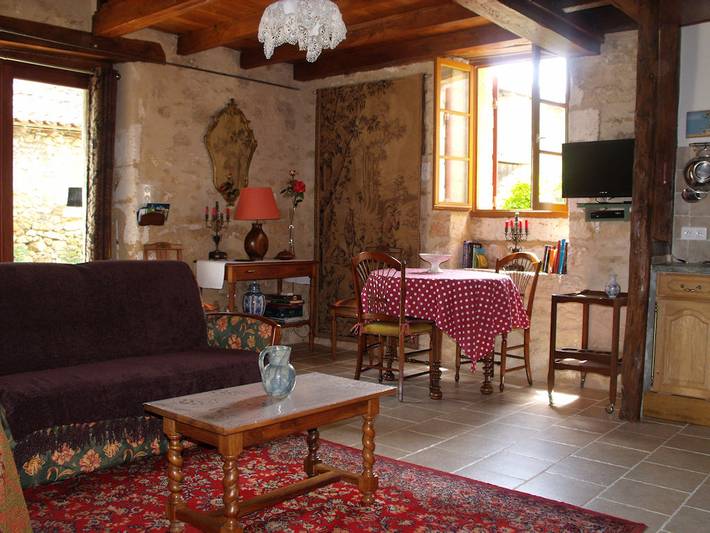 Gîte pour 3 personnes, avec jardin à Villars (Aquitaine)