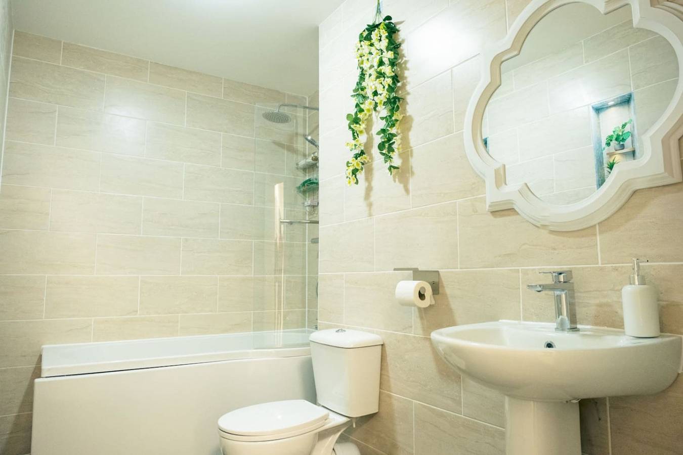 Apartamento entero, Stylish 3-Bed Flat Near Cardiff City Centre & Uni in Cardiff, Cardiff region