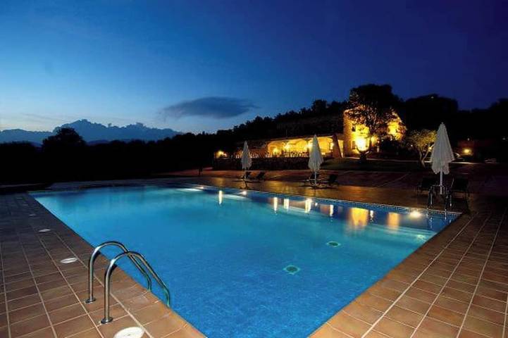 Villa für 20 Personen, mit Garten und Terrasse sowie Whirlpool - 1
